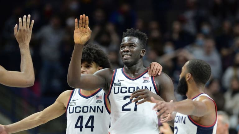 AP Polls: WBB Moves Up, MBB Lingers After Tough Week